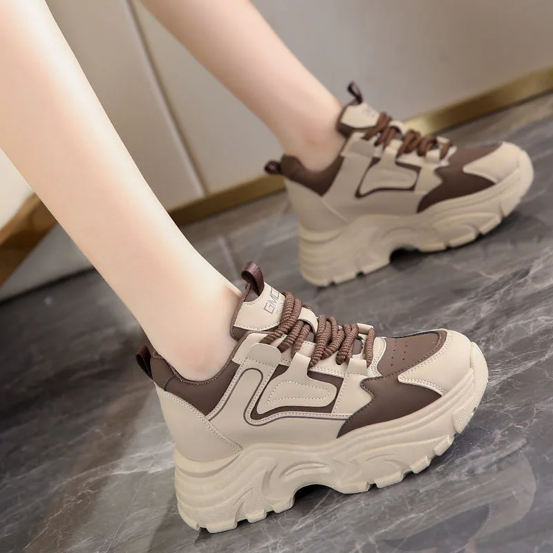 Scarpe da ginnastica con plate - Outdoor Sport Brand recensione e prezzo